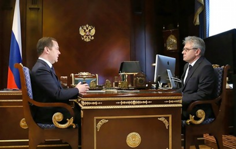 Медведев обсудил с главой РАН национальный проект «Наука»