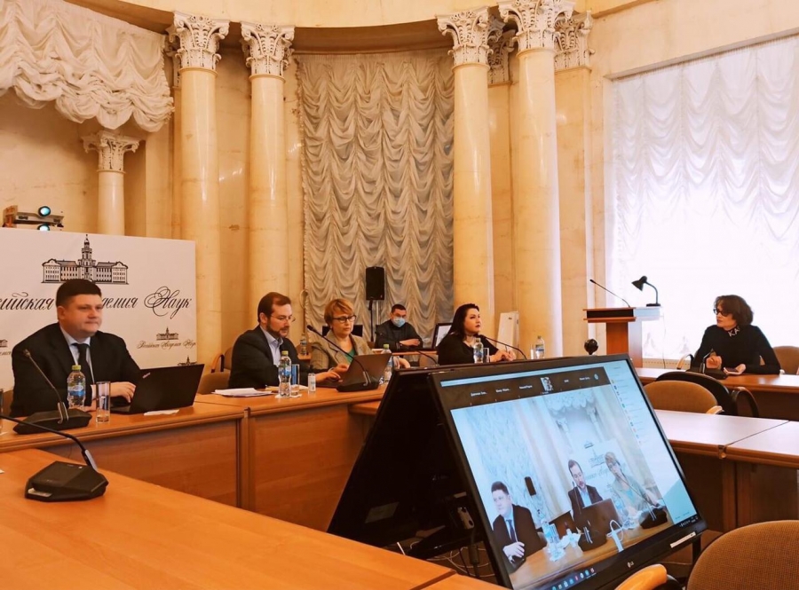 Инициативная группа профессоров РАН ООН провела круглый стол «Российское общество и глобальные вызовы»